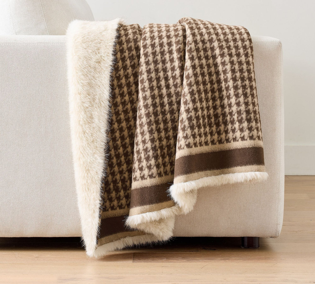 Houndstooth Throw Blanket with Faux Fur Backing, 50x60 Inches