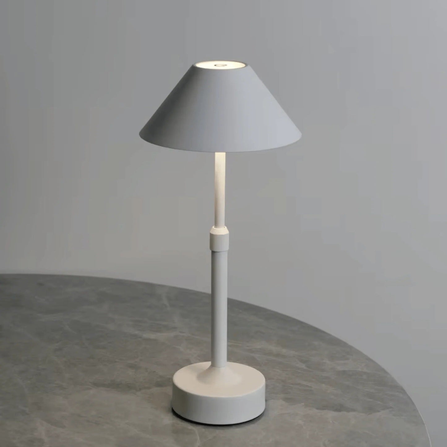 Rechargeable LED Table Lamp with Telescopic Height Adjustment and Color Temperature Control