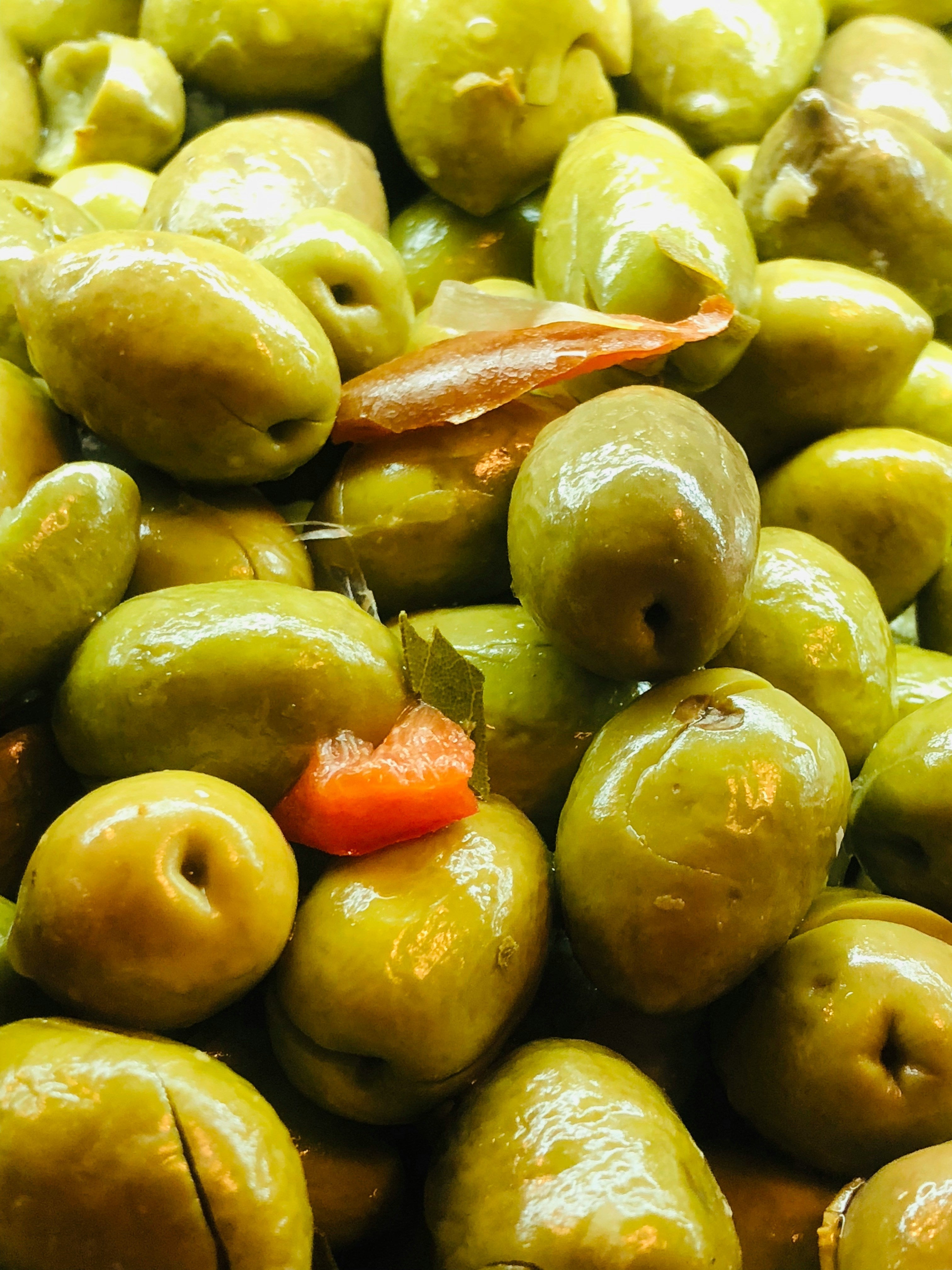 Cold-Pressed vs. Refined Olive Oil: What’s the Real Difference?