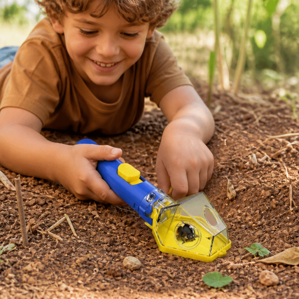 Insect Catcher with 6X Magnifying Lens and Quick Release, Kids Outdoor Explorer