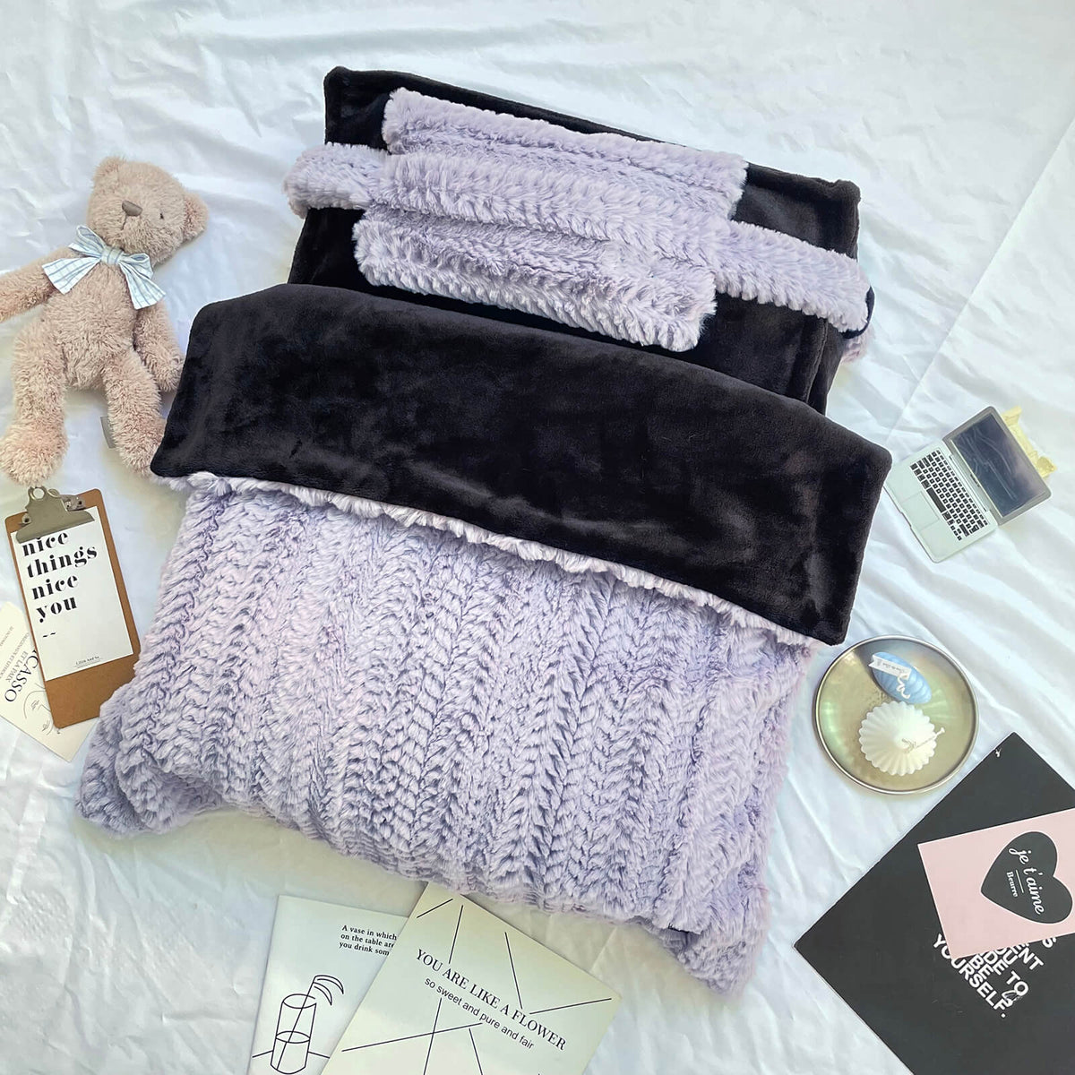 Soft Faux Fur Pet Bed with Raised Edges and Removable Blanket