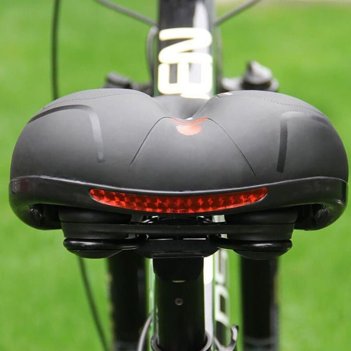 Gel Bike Saddle with Curved Body Support and Ventilation Channels, Universal Mount