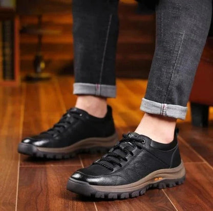 Men's Outdoor Shoes with Three Zone Arch Support and Sealed Weather Protection