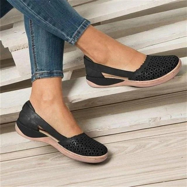 Women's Wide Toe Slip-On Flats with Cushioned Insole and Breathable Upper
