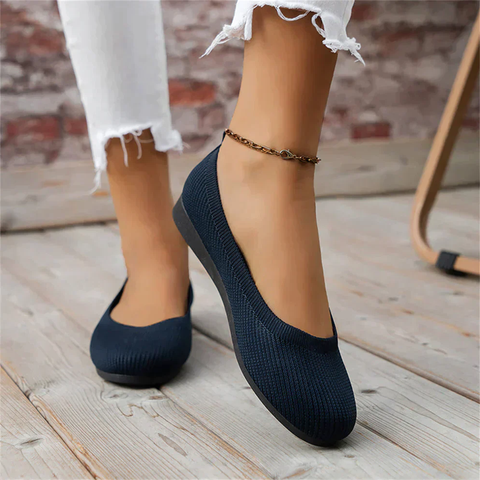 Women's Slip-On Shoes with Memory Foam Insole and Arch Support, Textured Outsole