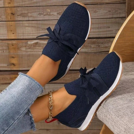 Low-Top Training Sneakers with Cushioned Sole and Lace Closure, US 5-11