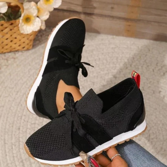 Low-Top Training Sneakers with Cushioned Sole and Lace Closure, US 5-11