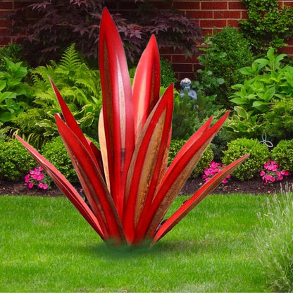 Metal Agave Plant Sculpture with Rust Finish and Metallic Highlights for Outdoor Decor