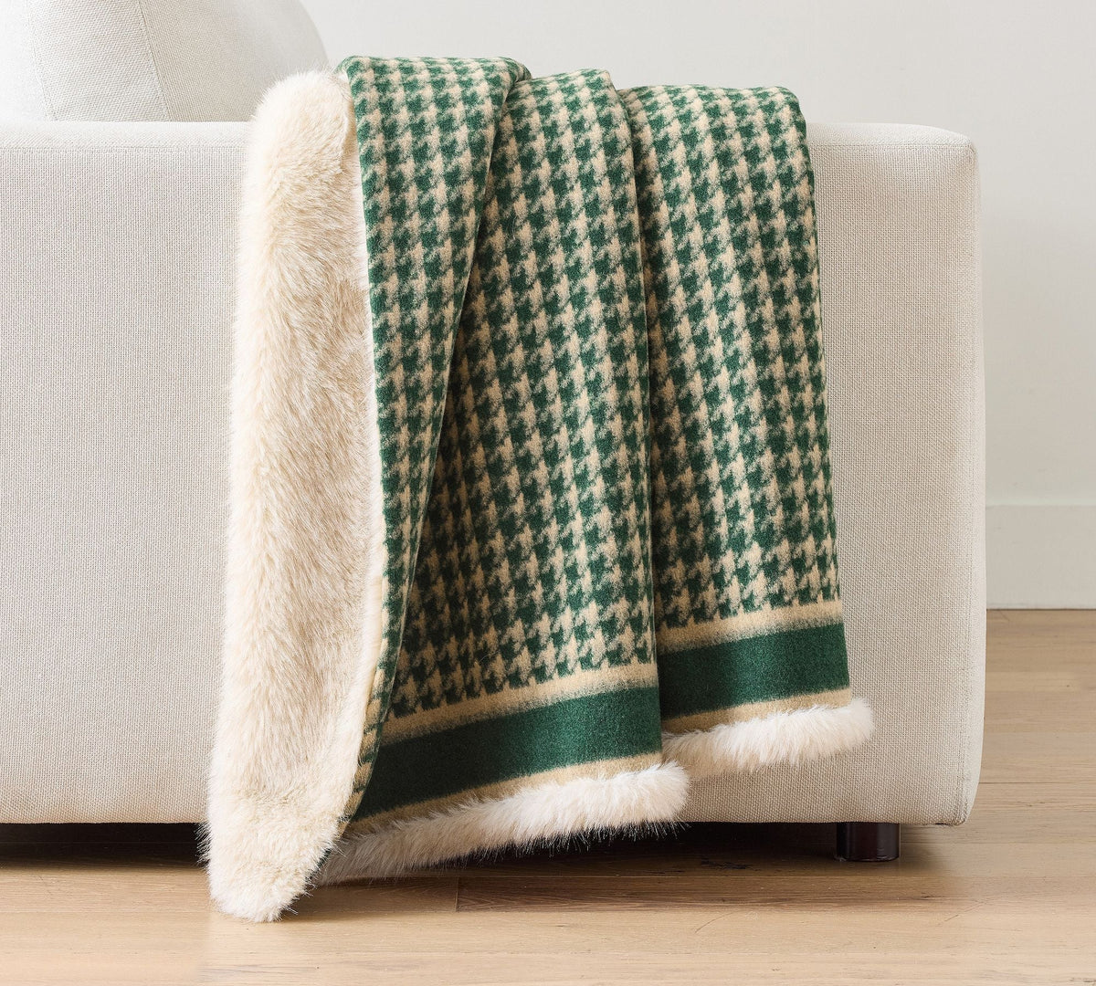 Houndstooth Throw Blanket with Faux Fur Backing, 50x60 Inches
