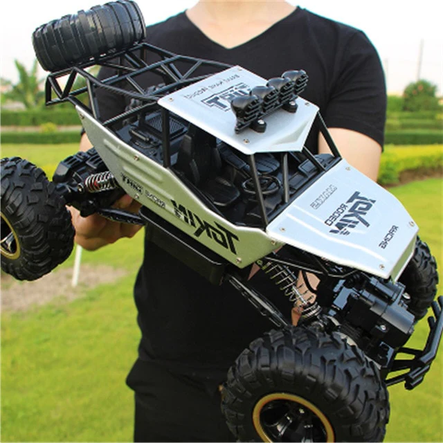 4WD Remote Control Truck with Dual Motors and 260ft Range, 35KM/H Speed