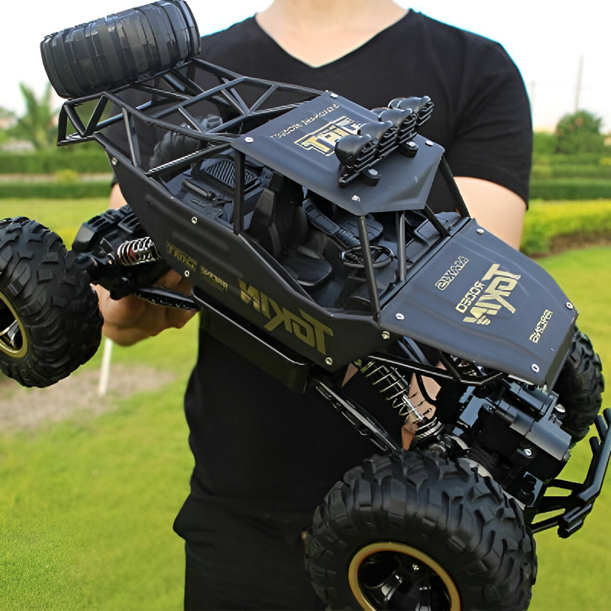 Remote Control Monster Truck with Suspension and 164 Feet Range, 1:12 Scale